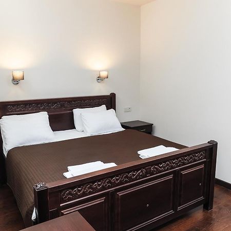 Dvin Hotel Pavlodar Exterior photo