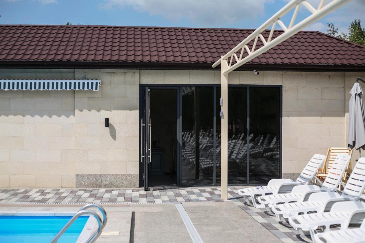Dvin Hotel Pavlodar Exterior photo