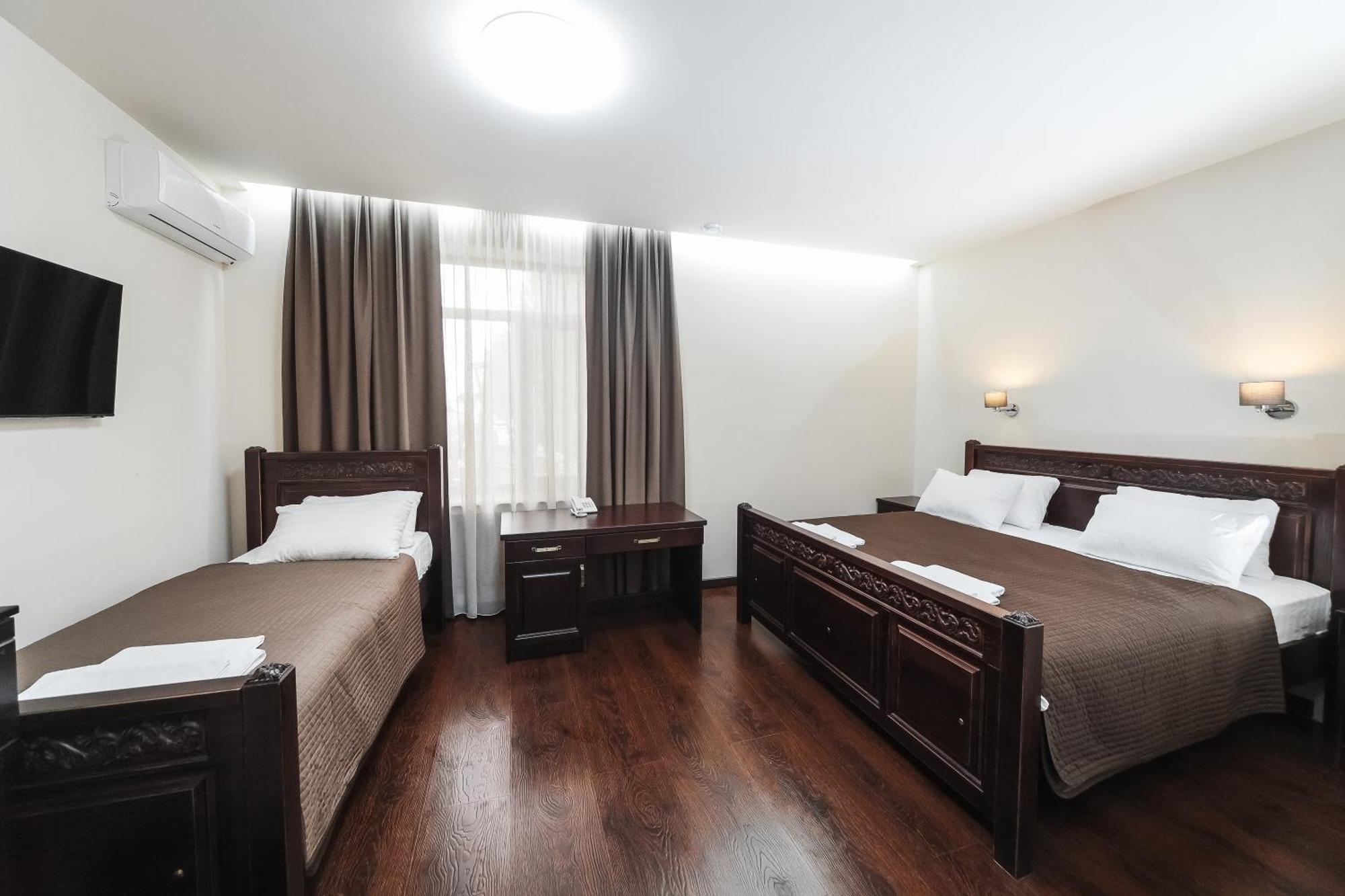 Dvin Hotel Pavlodar Exterior photo