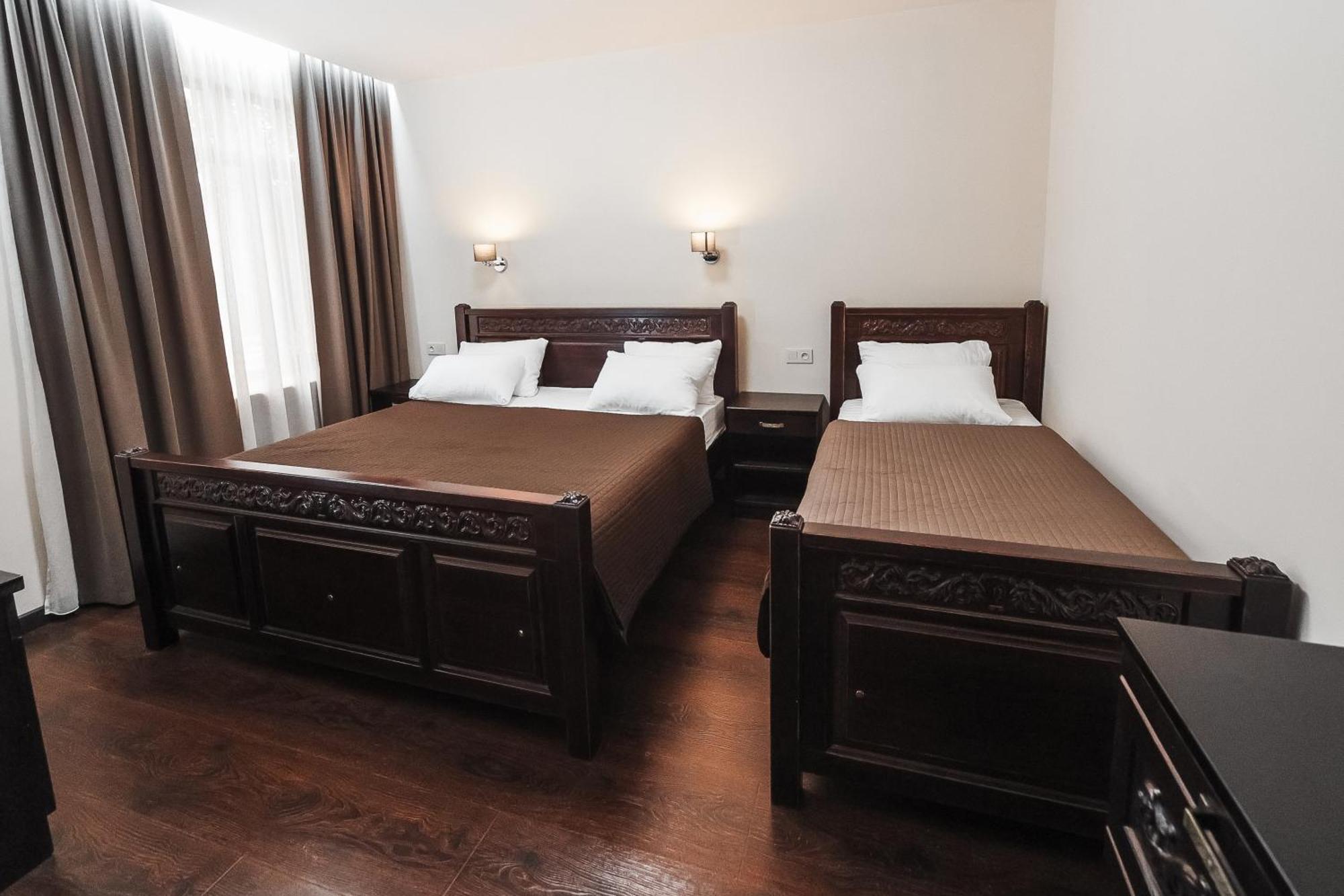 Dvin Hotel Pavlodar Exterior photo