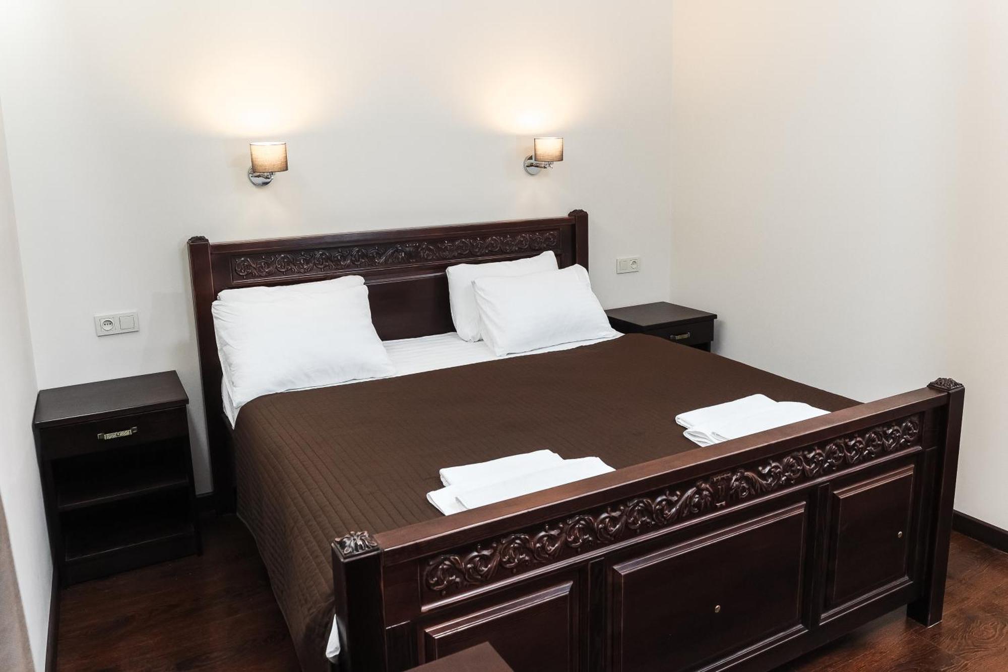 Dvin Hotel Pavlodar Exterior photo