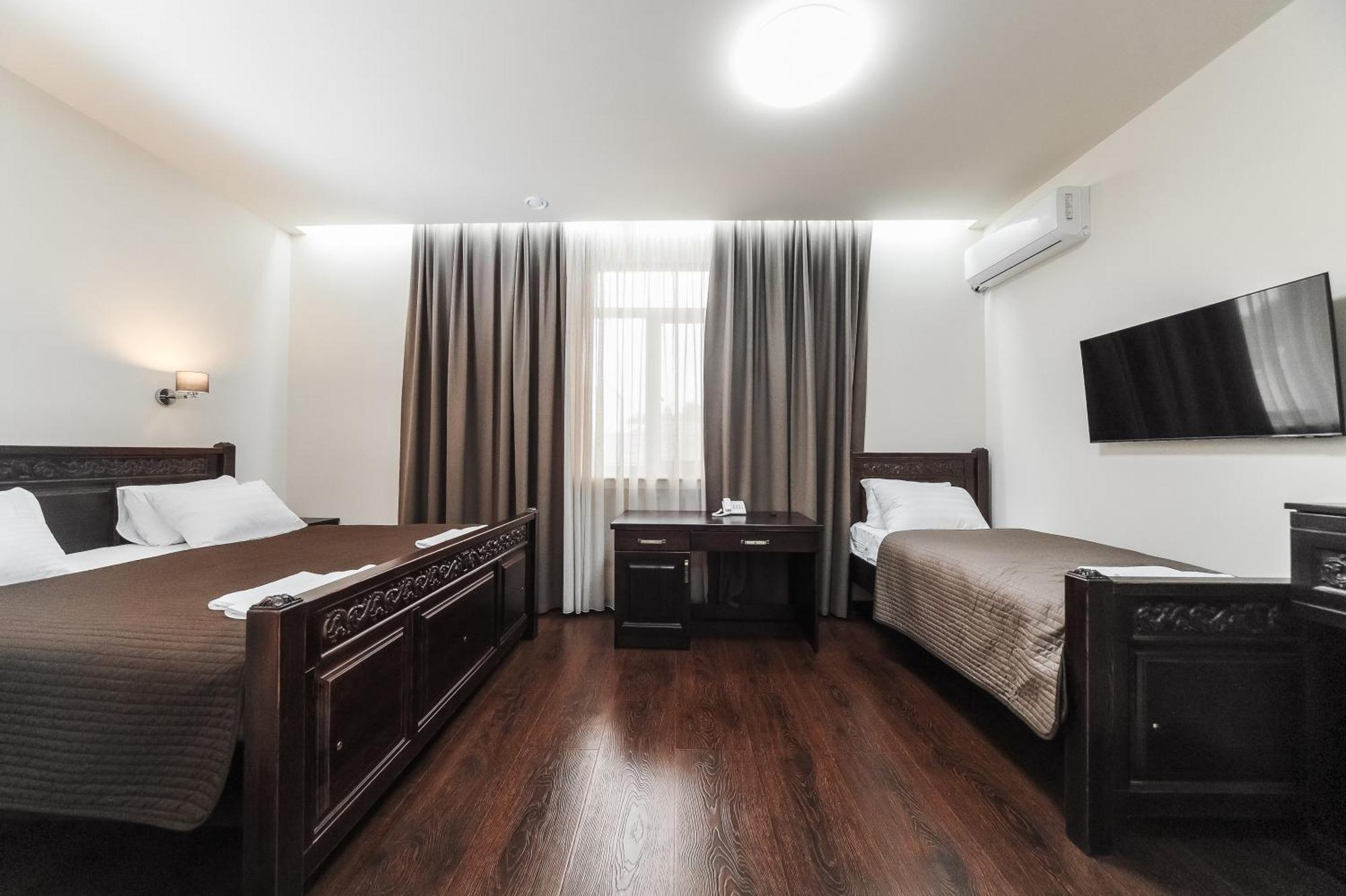 Dvin Hotel Pavlodar Exterior photo