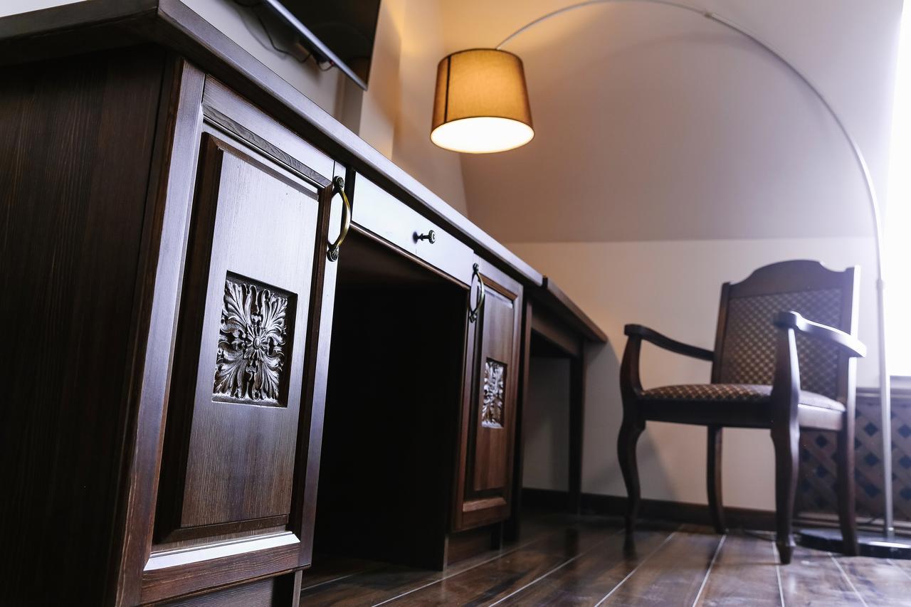 Dvin Hotel Pavlodar Exterior photo