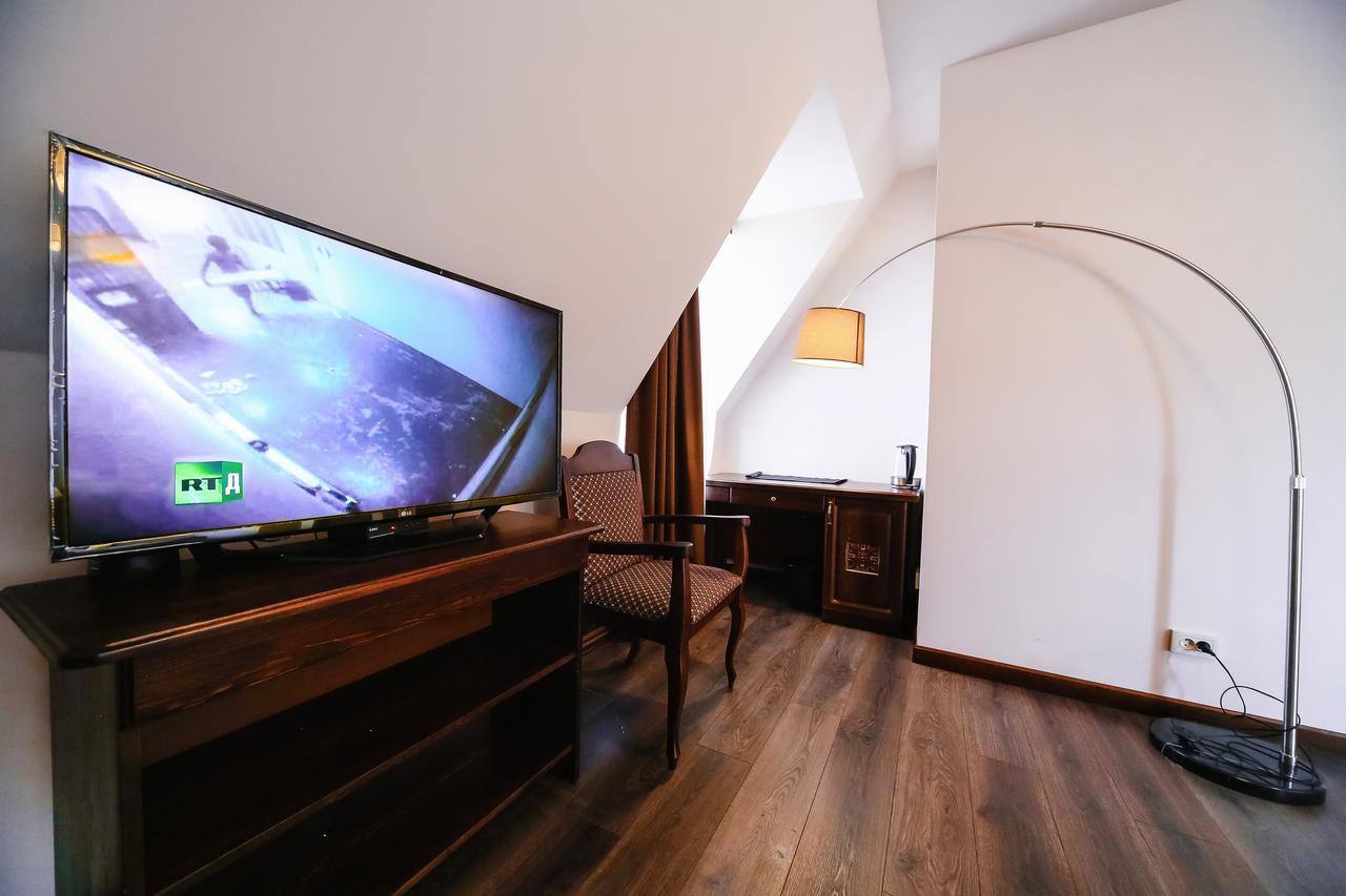 Dvin Hotel Pavlodar Exterior photo